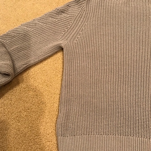 Light gray sweater - Picture 3 of 6